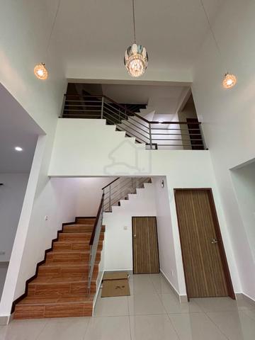 Greenlane Heights 3 Storey Terrace Corner Jelutong 1