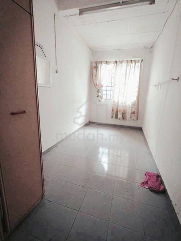 Skudai Taman Universiti Jalan Penyiaran Double Storey Terrace House 2