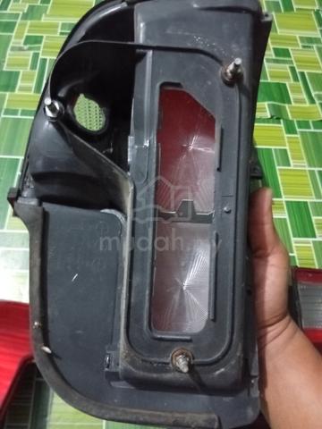 lampu belakang wira aeroback - photo 2 of 6