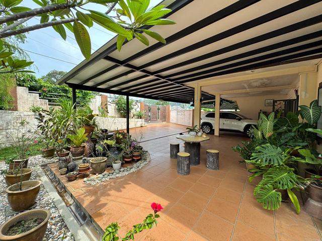 SEMI-D SINGLE STOREY / TMN SUNRISE, KLUANG / NON BUMI / 4,567 sqft 4
