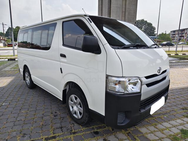2022 Toyota Hiace 2.5 (M) Window Van 14 Seat - 1