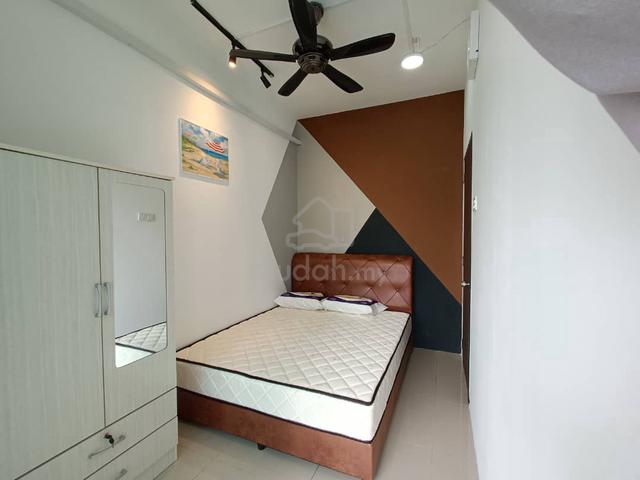 Balcony room for rent at Cheras Balakong, Amerin Mall, Seri Kembangan 1