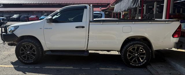 2021 Toyota HILUX 2.4 MT (M) - 2