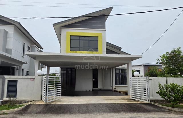 Corner [Freehold] 2 storey Bungalow with Huge land Taman One Krubong 1