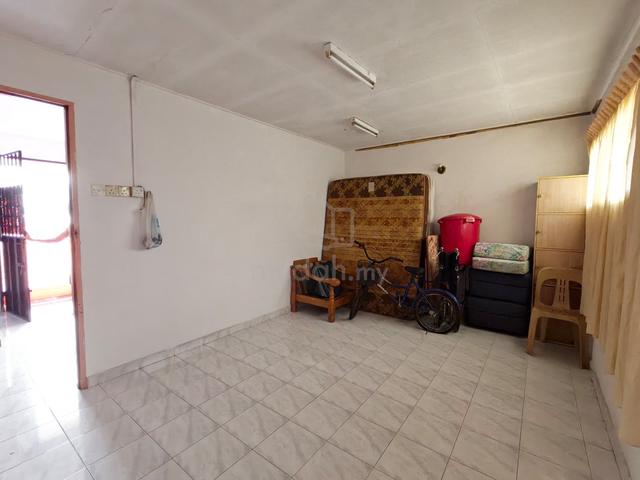 Kulai Taman Mewah*1.5 Storey for sale*unblock view,full loan 1