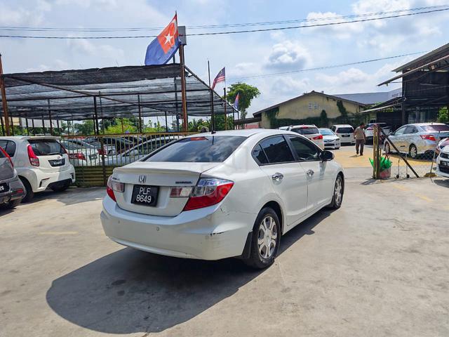 2013 Honda CIVIC FB 1.5 (AUTO) - 3