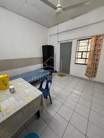 Master bedroom for rent (Near Financial Park) 1