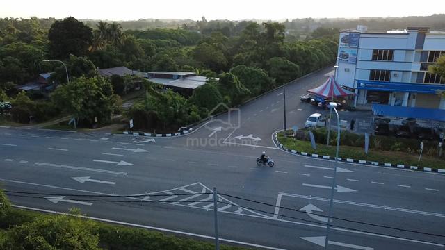 Tanah Murah Tepi Jalan Gurun 1