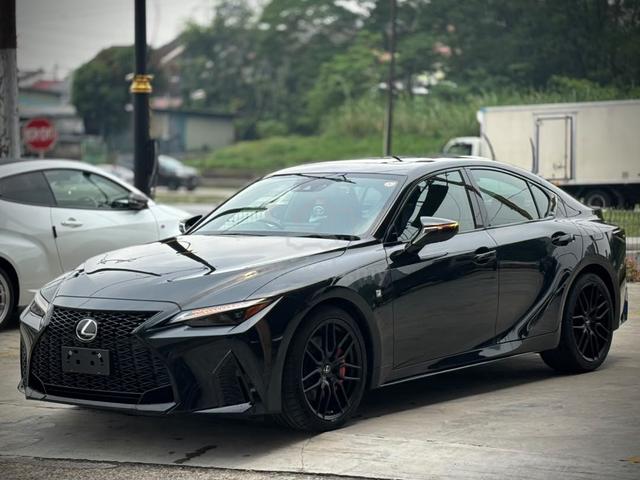 2021 Lexus IS300 F-Sport Mode Black III - 3
