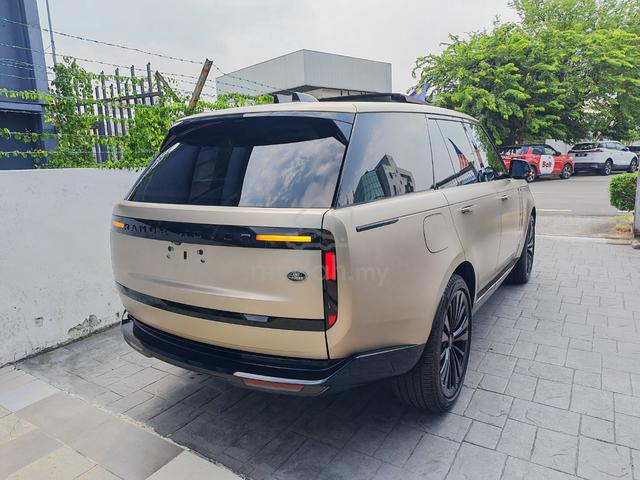 LOW Mileage 2022 Land Rover RANGE ROVER Vogue P530 - 2
