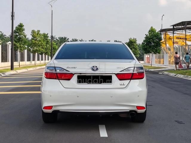 2017 Toyota CAMRY 2.5 HYBRID PREMIUM One Owner - 4