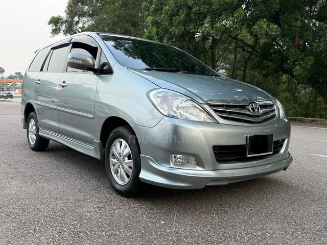 (CASH CARRY) 2010 Toyota INNOVA 2.0G AT - 1