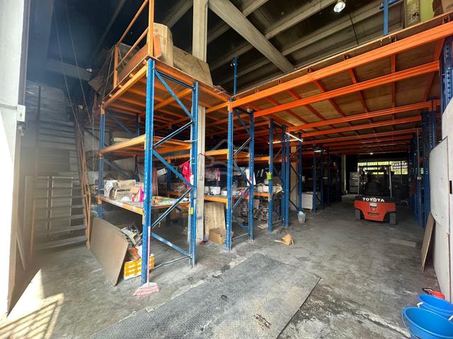 2 storey corner unit Terrace Factory in Taman Balakong Jaya 1