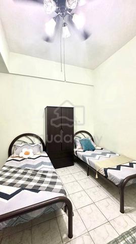 Cypress Sungai Long Mix Medium Room Near UTAR BMC Mall Golf Club MRT 1