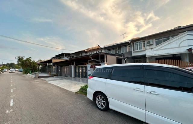 Skudai Taman Universiti Jalan Penyiaran Double Storey Terrace House 1
