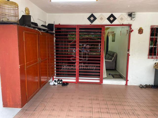 End-Lot Terrace House,Desa Jaya Kepong 1