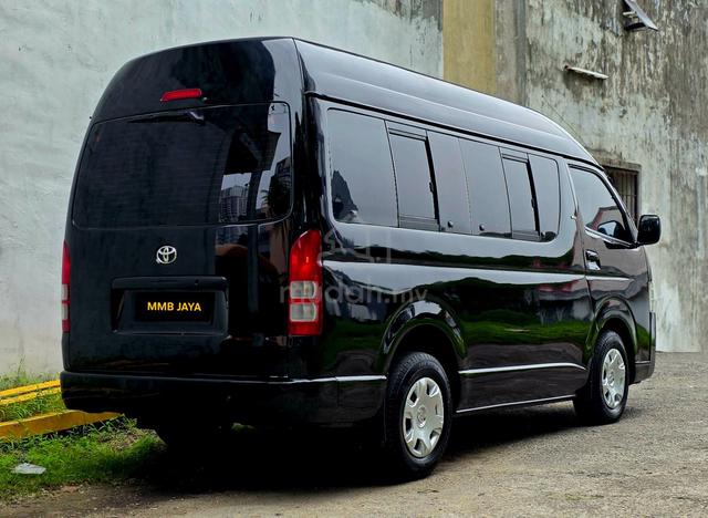 Toyota Hiace KDH200 2.7 Petrol Highroof Window Van - 2