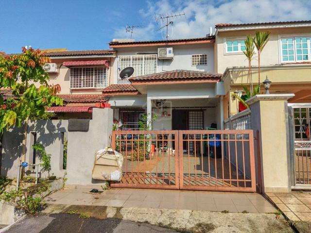 (PALING MURAH) 2 Storey Terrace Taman Pinggiran Putra, Seri Kembangan 1