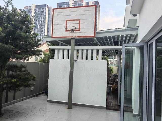 FREEHOLD RENOTATED 2.5 Storey Corner BIG Taman Megah SECURITY 1