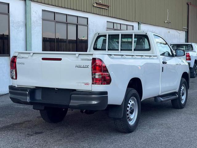 Kereta Baru Toyota Hilux Single cab 2.4 manual - 2