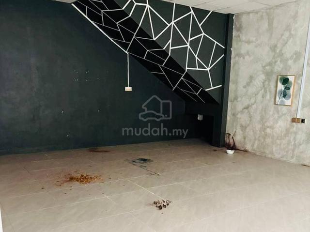 Shop Lot TAMAN EQUINE Seri Kembangan [ END LOT / GROUND FLOOR ] 1
