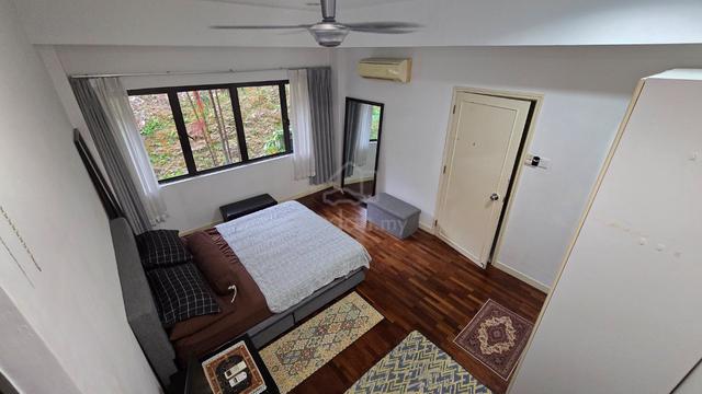 Cosy Middle Room for Rent in Bangsar 1