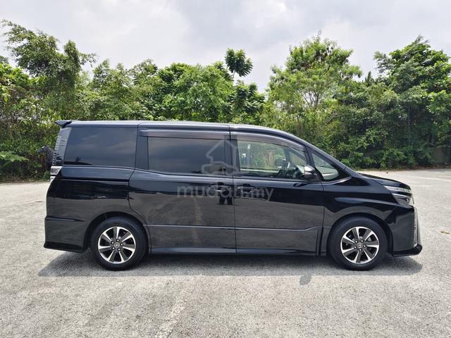 2018 Toyota VOXY 2.0 ZS KIRAMEKI (A) FULL LOAN - 3