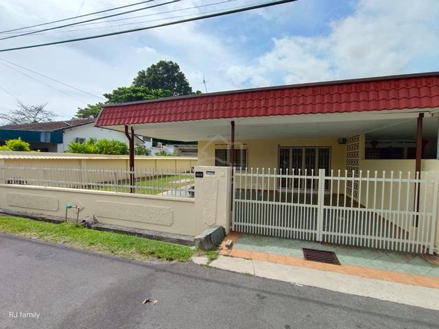 Freehold 1 Storey Semi Detached in Bukit Serindit 1