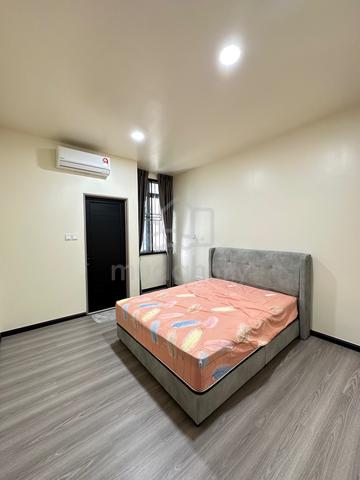 Female Room For Rent at City Garden Corner House, Samarahan Area 1