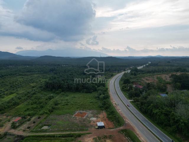 Jeniang Batu 9 Tanah Getah Tepi Jalan , Zonning Rumah Melay Rezab 1