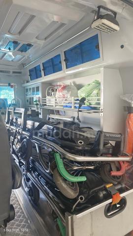 Ambulance 2013 Toyota HIACE 2.7 FACELIFT (M) - 5