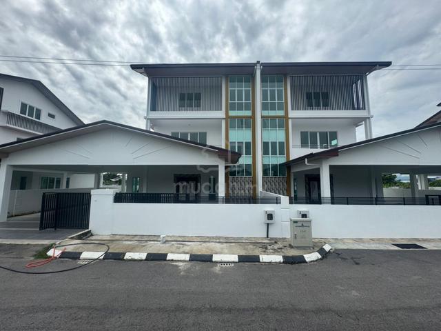 3 storey Semi-d at semaba for sale 1