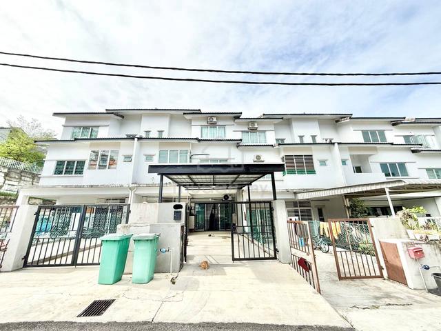 [Ground Unit] 2 Storey Townhouse, Taman Kantan Permai, Kajang 1