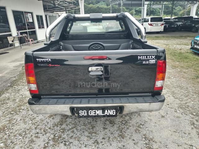 2008 Toyota Hilux 2.5 G Auto ,tip-top condition - 3
