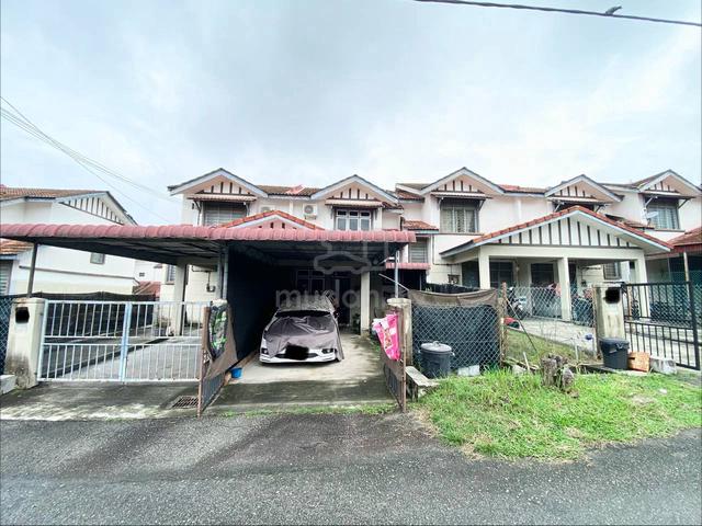 Double Storey Terrace House, Taman Salak Perdana, BBST 1