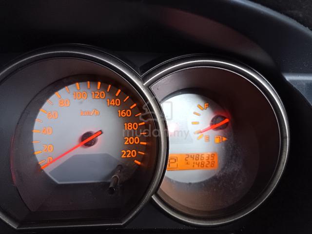 2012 Nissan GRAND LIVINA 1.8 CLASSIC/COMFORT (A) - 5