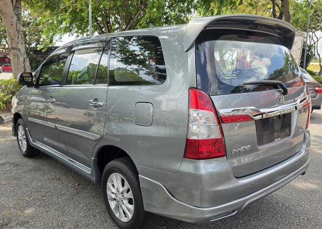 2015 Toyota INNOVA 2.0 G (A) - 4