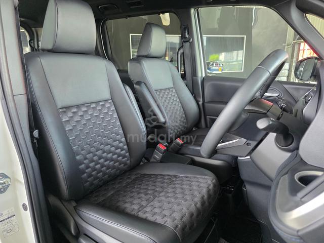 2023 Toyota VOXY 2.0 SZ LOW MILEAGE - 5