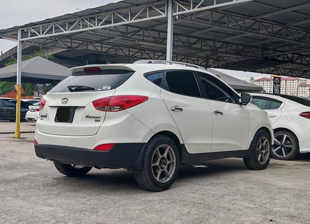 {2011} Hyundai TUCSON 2.0 HIGH SPEC (A) LEATHER - 2