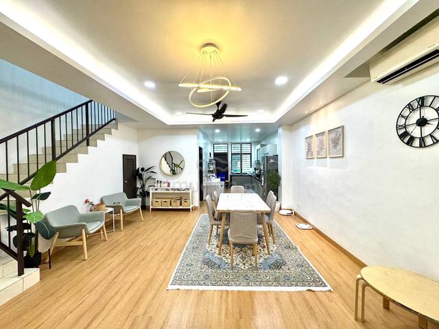 [Fully Furnished & Renovated] Double Storey @ Taman Saujana KLIA 1