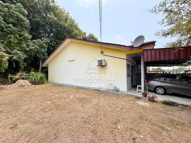 TANAH LUAS ‼️ CORNER LOT Single Storey, Taman Desa Kenanga 2 Semenyih 1