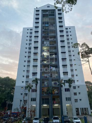 Room for rent in Larkin 1