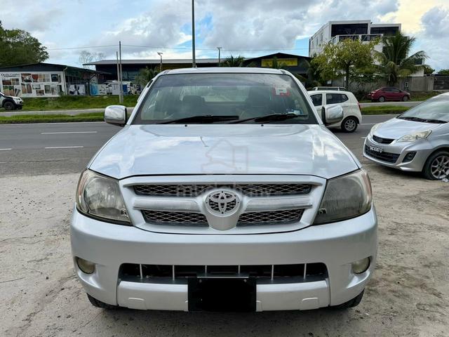 2005 Toyota HILUX 2.5 G (A) - 1