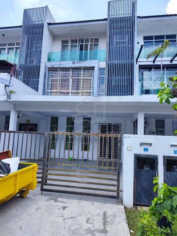 CHEAPEST, Below Value 3 Storey Terrace, Bangi Avenue, Bangi 1