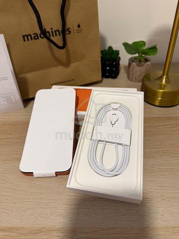iphone 17 pro max - photo 3 of 6