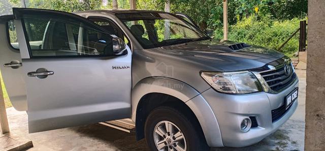 2012 Toyota HILUX 2.5 G (M) - 1