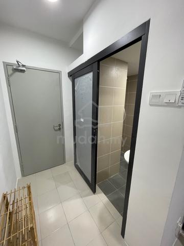 Uni Suites 5