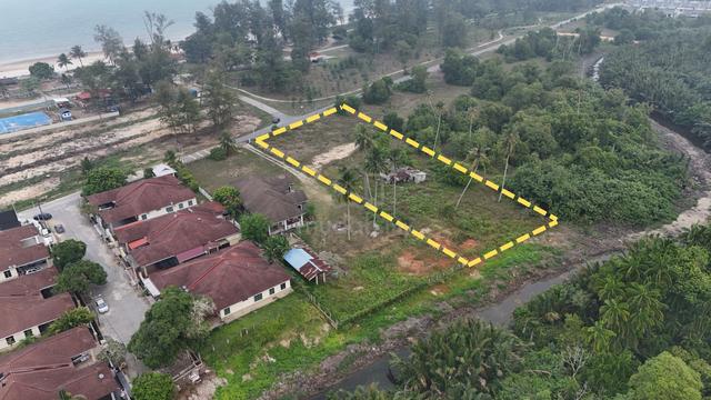 Tanah Pertanian Setengah Ekar Pantai Kempadang 1