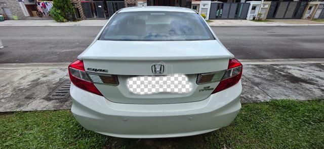 2015 Honda CIVIC 1.8 S FACELIFT (A) - 4