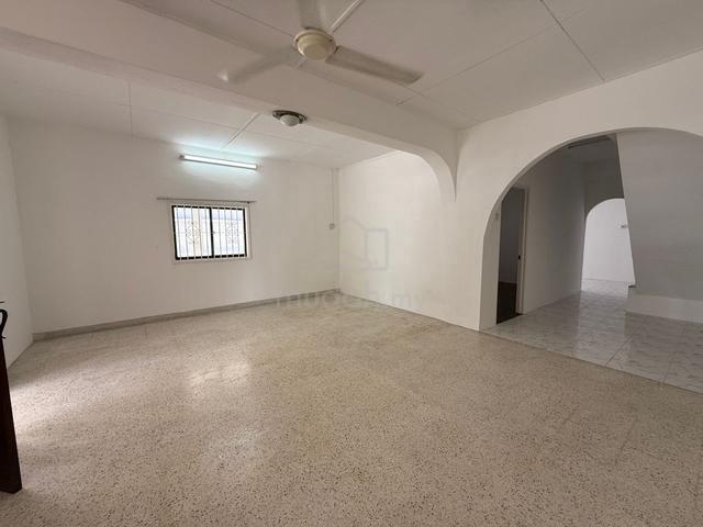[Well Maintained] 2-Storey Semi-D 2800sqft Gelugor Maiden Taman Brown 1